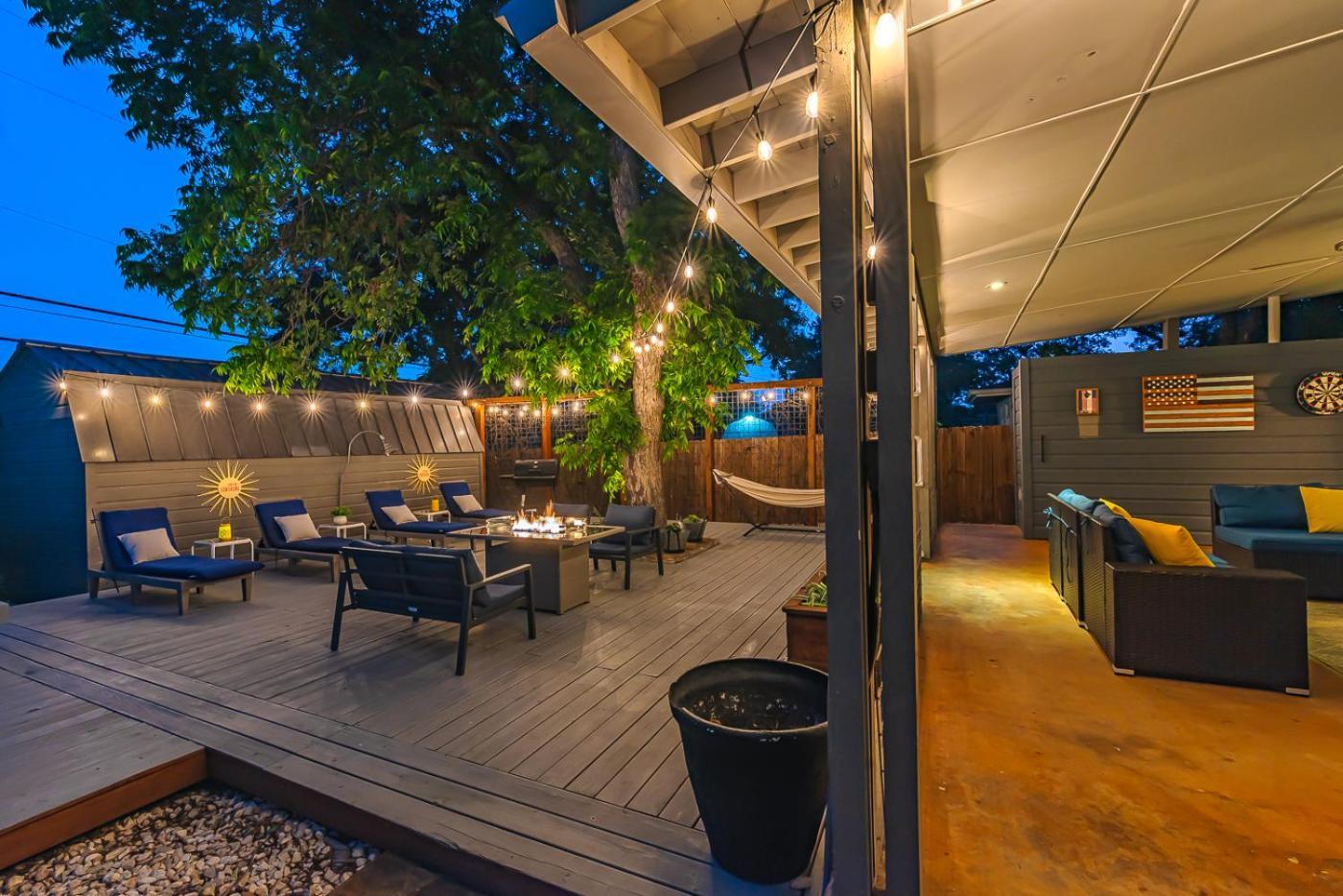 Serene Pool & Firepit In Stunning Home By Airport San Antonio Eksteriør bilde