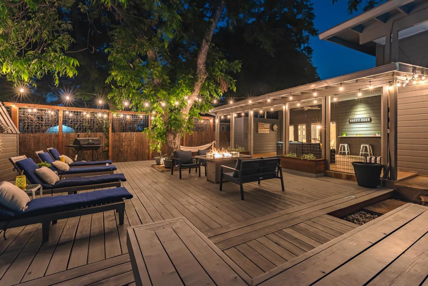 Serene Pool & Firepit In Stunning Home By Airport San Antonio Eksteriør bilde